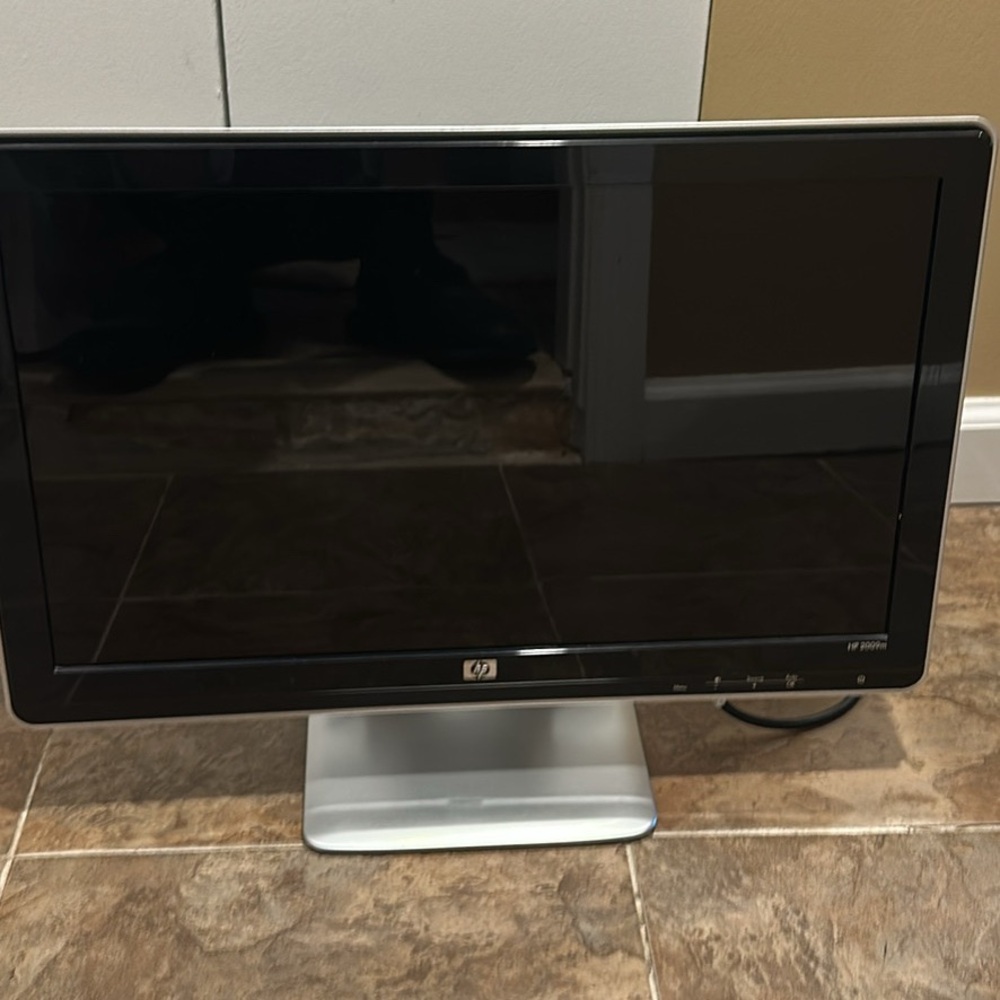 HP 2009m Monitor (with power cord)